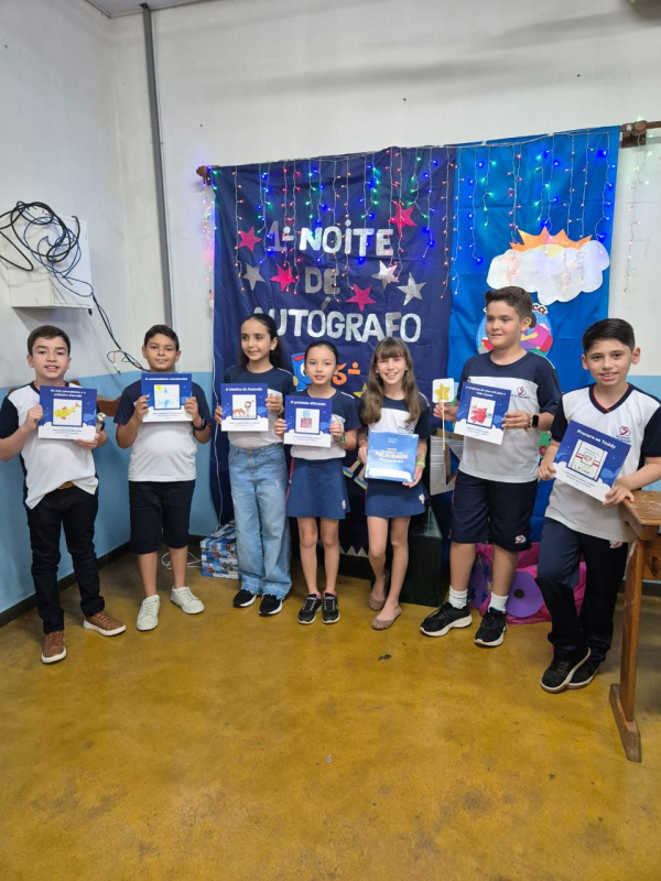 1° noite de Autógrafo da escola Padre José de Anchieta. 📚✍️