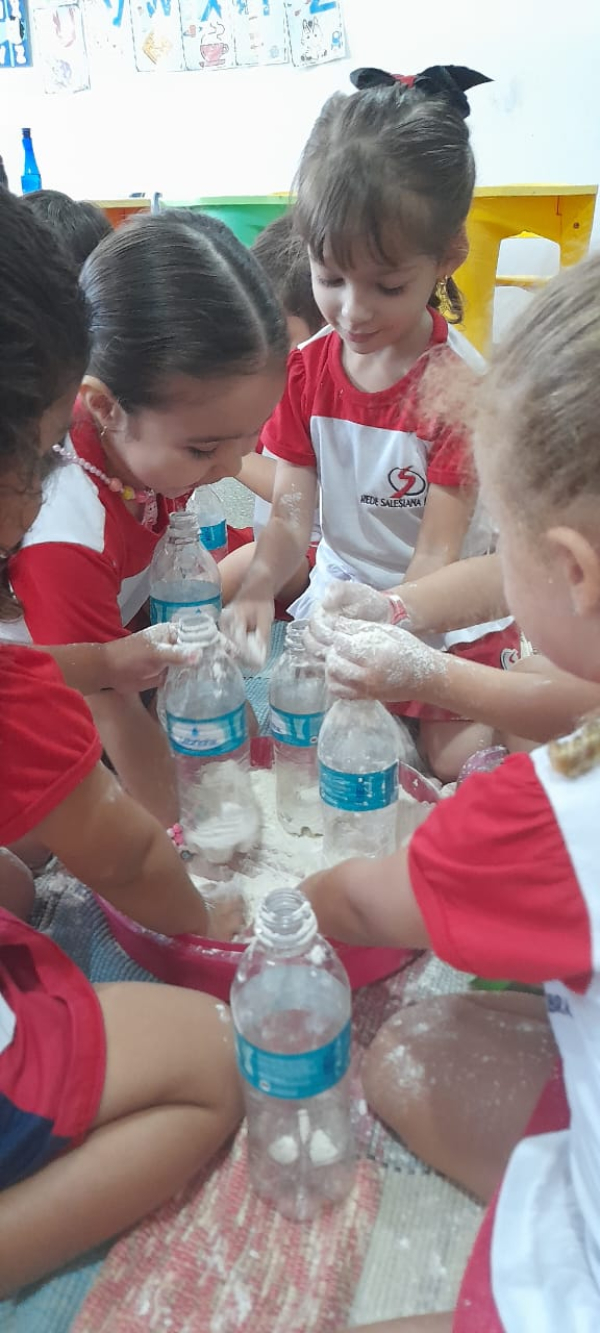 1&deg; desafio conclu&iacute;do.🤩✨ Confec&ccedil;&atilde;o de bonecos de bexiga. 🥳✨  Maternal 3✨