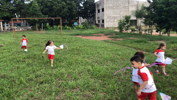 A pipa p&eacute;u voou bem alto. Maternal 3.