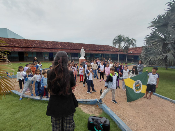 Ato c&iacute;vico em homenagem aos 63 anos de Araputanga.