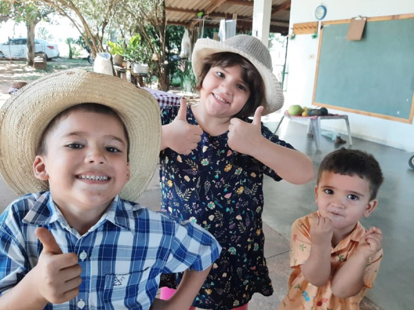 Girolhar - Atividade do girovai e girovem “Minha família vai à feira