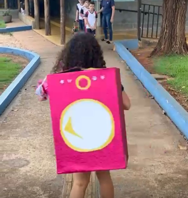 Semana das crianças: desafio da mochila maluca. 🤩  Turma do 1° ano do Ensino Fundamental I.