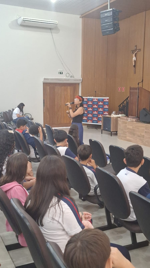 Roda de conversa com a escritora da Edebê Márcia Kambeba. ✨