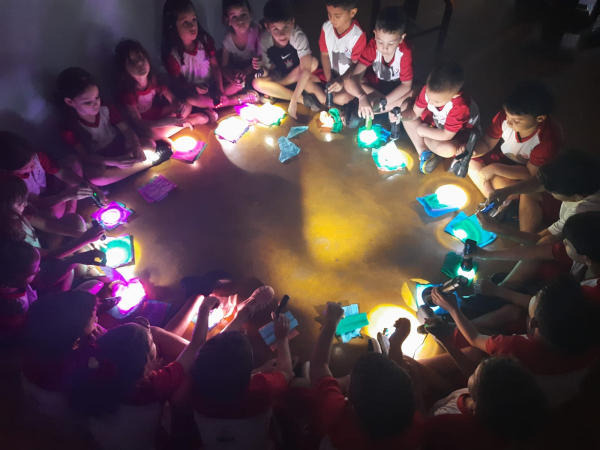 🎬 Luz, cores e imagina&ccedil;&atilde;o!