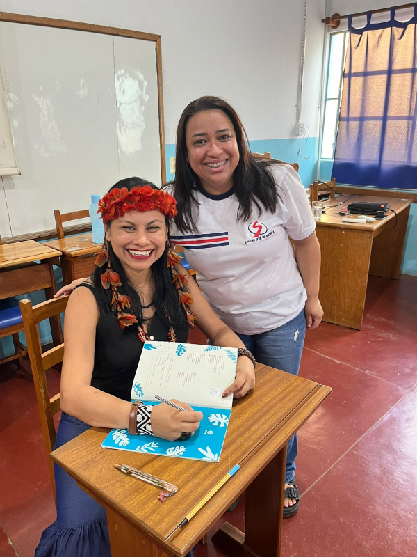 Roda de conversa com a escritora da Edebê Márcia Kambeba. ✨