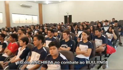 Júri simulado com o tema Bullying.