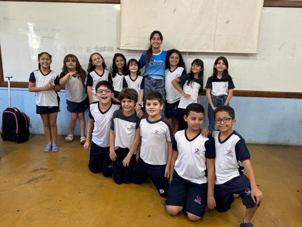 Maria Fernanda, a int&eacute;rprete mais jovem do Vale do Jauru.